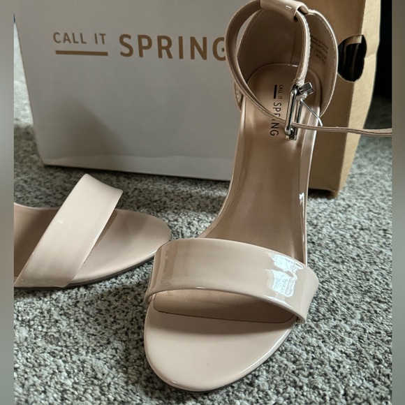 Call it spring Arther patent shiny sandals tan bone 4” block heel size 8 w/ box - Picture 14 of 15